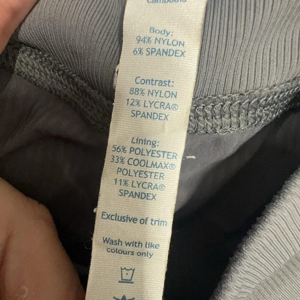 Lululemon Pants Womens 8 Gray Capri Striped Woven Pockets Yoga Gym Activewear